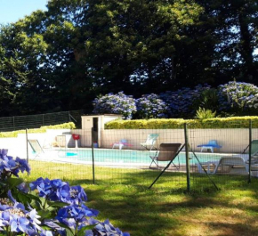 Maison charmante à Langoëlan avec piscine partagée